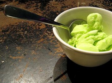 Cómo hacer nieve de limón con 4 ingredientes