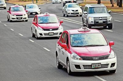 Presuntos taxistas “cazan” a mujeres solas  