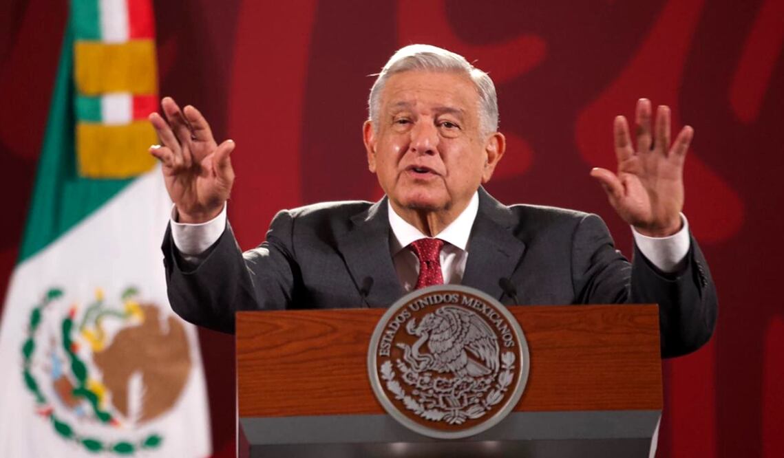 López Obrador aseguró que no cree que el senador Monreal haya ofrecido a la oposición un acuerdo para frenar la reforma para que la Guardia Nacional pase a la Sedena. Foto: Germán Espinosa