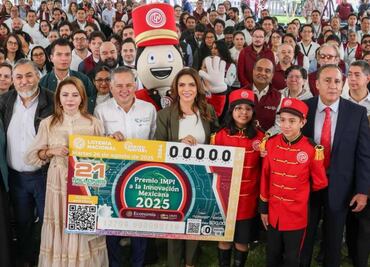 Develan billete de Lotería Nacional para reconocer Premio IMPI 2025; “simboliza e incentiva el potencial innovador", afirman