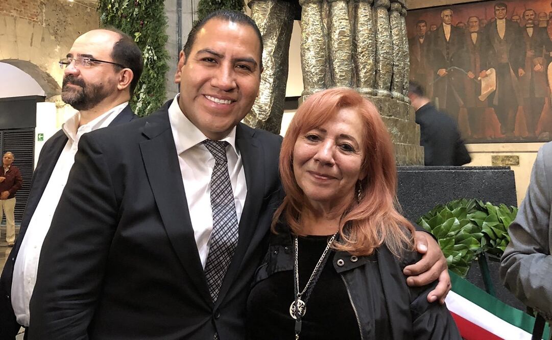 El vicecoordinador de Morena, Eduardo Ramírez, acompañado de la nueva titular de la CNDH, Rosario Piedra Ibarra / Toamda de Twitter @ramirezlalo_ 
