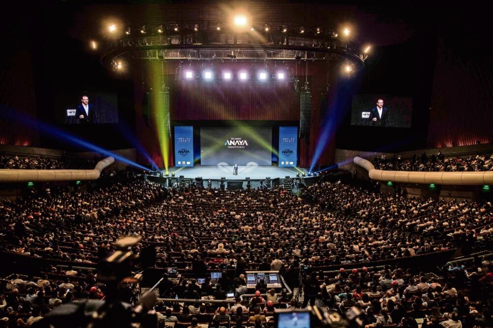 Al Auditorio Nacional acudieron militantes de las tres fuerzas políticas (PAN-PRD_MC) que respaldan a Ricardo Anaya. (FOTOS: GERMÁN ESPINOSA. EL UNIVERSAL)