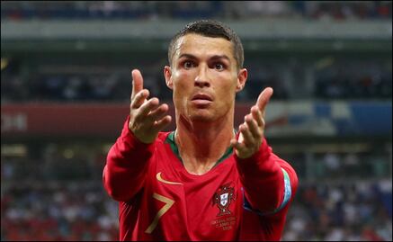 Error del portero español termina en gol de Cristiano