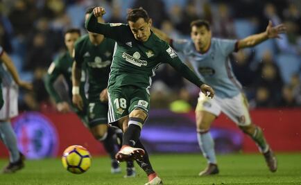 Andrés Guardado anota su segundo gol con el Betis 