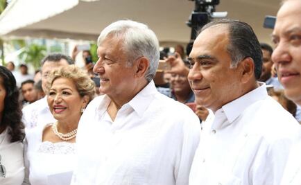 AMLO viaja a Guerrero; tratará con Astudillo temas económicos, políticos y turísticos