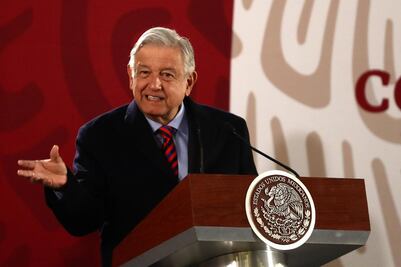 Pese a pronósticos, economía crecerá a más de 2%, asegura López Obrador
