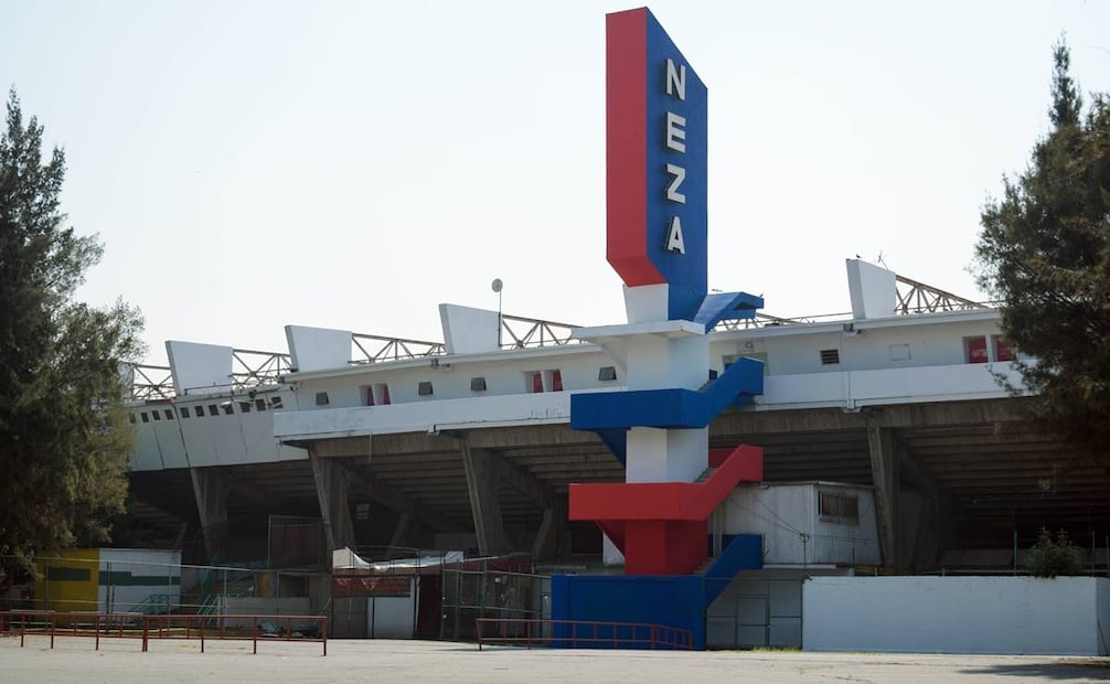 Aspecto actual del Estadio Neza 86; desde 1991, el recinto forma parte de la Universidad Tecnológica de Nezahualcóyotl y su uso se limita a actividades escolares como finales de campeonatos internos. Foto: Santiago Cadena/EL UNIVERSAL.