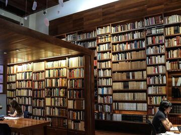 Gastan 88 mdp en comprar libros repetidos