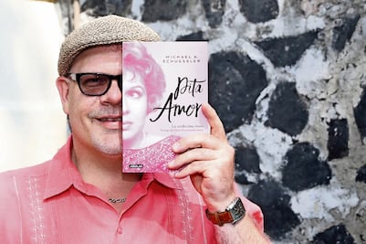 Schuessler revitaliza a Pita Amor