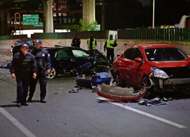 Mueren cuatro en choque múltiple en Periférico Norte