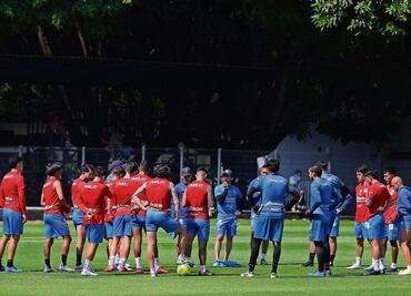 Chivas busca evitar que Atlas sepulte su ilusión de avanzar al Play-In; el Clásico Tapatío definirá si avanza a Liguilla