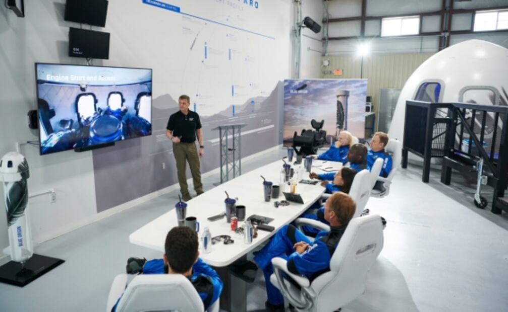 ¿Cómo se prepara la mexicana Katya Echazarreta para el vuelo espacial?