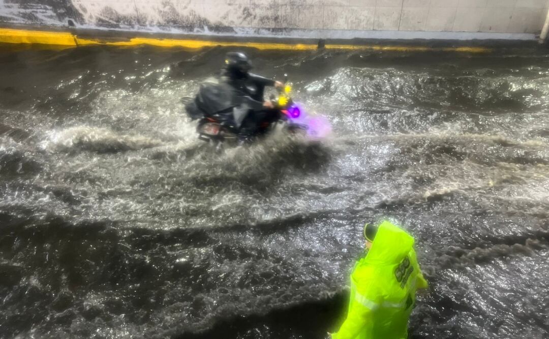 Lluvias provocan encharcamientos en CDMX; afecta Circuito Interior y otras vialidades. Foto: Especial