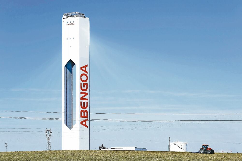 Las conferencias mensuales para explicar el cumplimiento de objetivos se van a realizar por lo menos durante los dos primeros años desde que Abengoa culmine su reestructuración, cuya fecha límite es el 28 de febrero de 2017 (ARCHIVO EL UNIVERSAL)