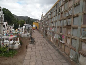 Autoridades piden tener cuidado al visitar panteones en Guanajuato