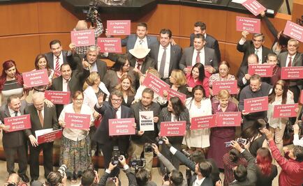 Celebraron aval a Guardia Nacional con cartulinas