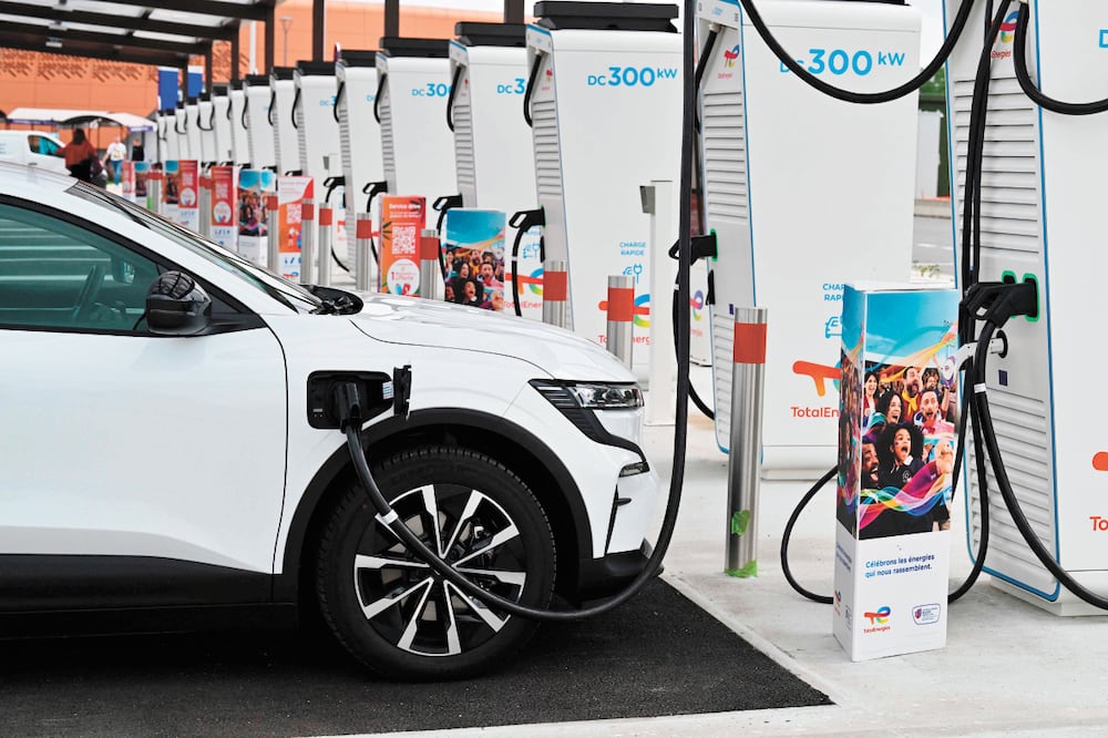 En EU, 46% rechaza un eléctrico por falta de estaciones de carga. Foto: Miguel Medina / AFP