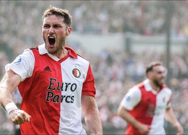 Santiago Giménez conquista el título de Eredivisie con Feyenoord