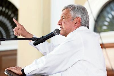 AMLO promete acabar corrupción en menos de 6 años