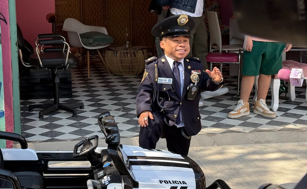 El influencer interpreta a un policía llamado "El Mayor". Foto: César Olivares/ EL UNIVERSAL.