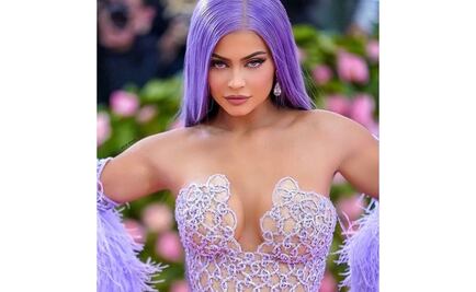 Kylie Jenner crece su fortuna con productos para el cuidado de la piel
