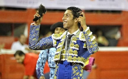 Sergio Flores a hombros en Monterrey