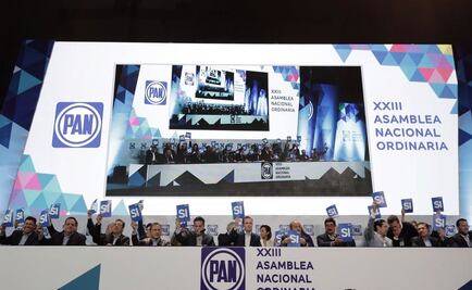 Toman protesta 300 consejeros del PAN