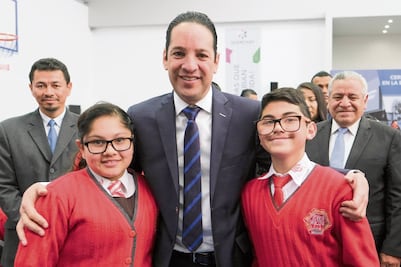 Invertirán 800 mdp en escuelas de Querétaro