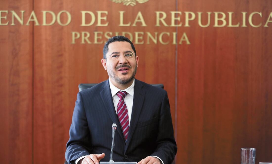 Martí Batres aseguró que la postura de la CNDH en torno al memorándum sobre la reforma educativa no hace que el recurso sea inconstitucional. Foto: ARCHIVO EL UNIVERSAL