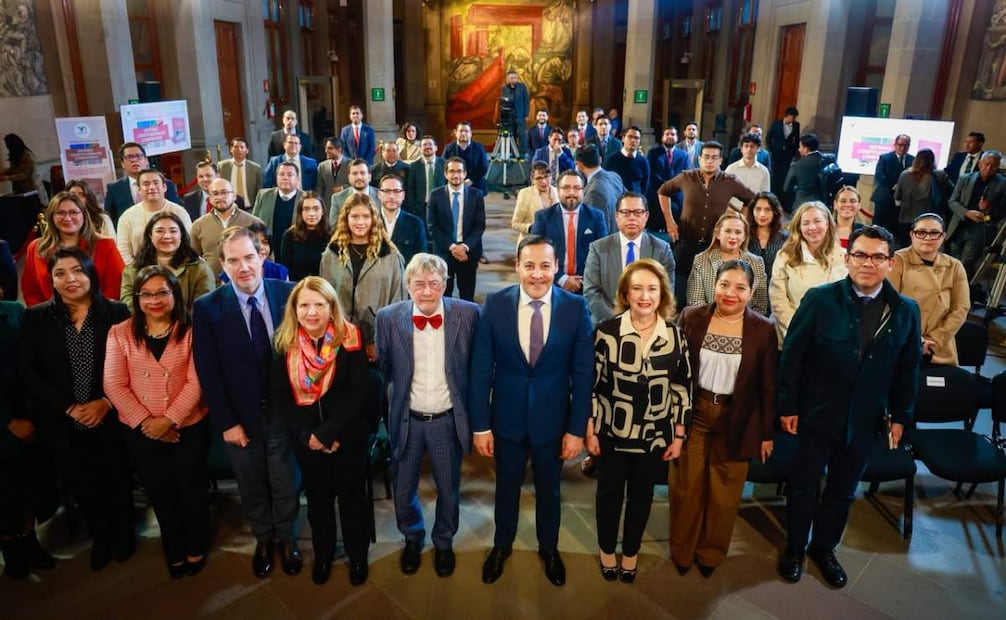 Ministra Yasmín Esquivel Mossa durante la presentación del libro “Sistemas Constitucionales Comparados”. Foto: Especial