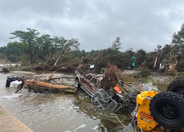 Trump firma declaración de desastre para Texas; podría visitar la zona el viernes