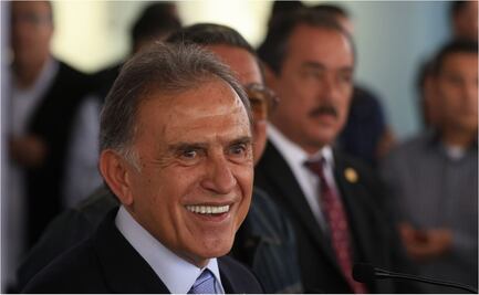 VIDEO Captan a Miguel Ángel Yunes en Italia; pasa el día en club de playa exclusivo