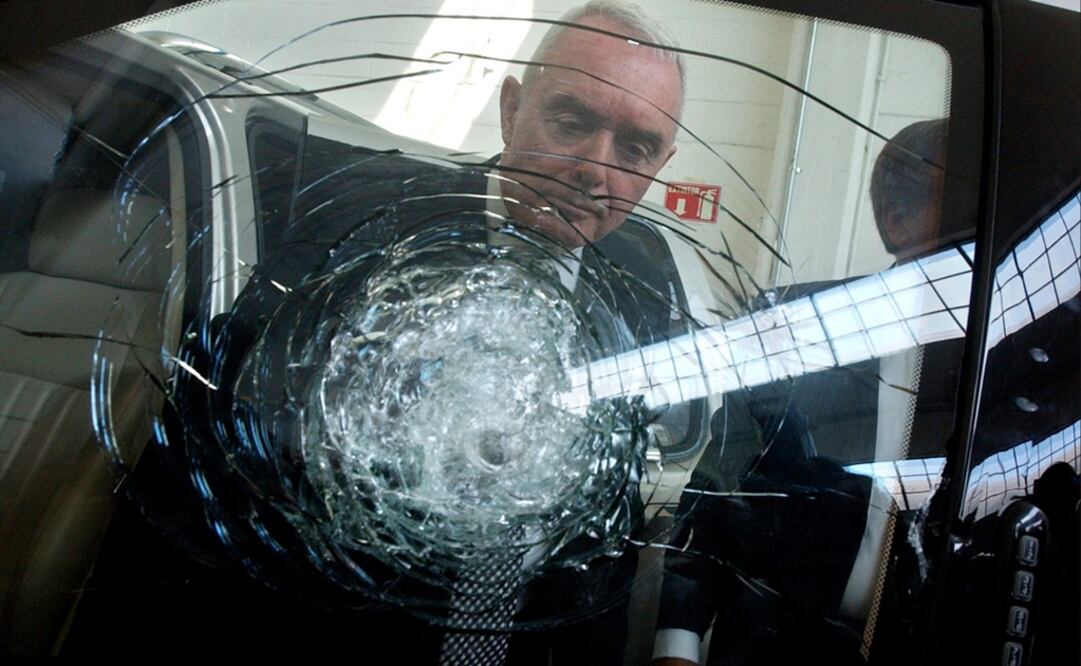 Level III armored vehicles are most popular in central Mexico since they stop bullets from short-range weapons - Photo: Jaime Puebla/AP