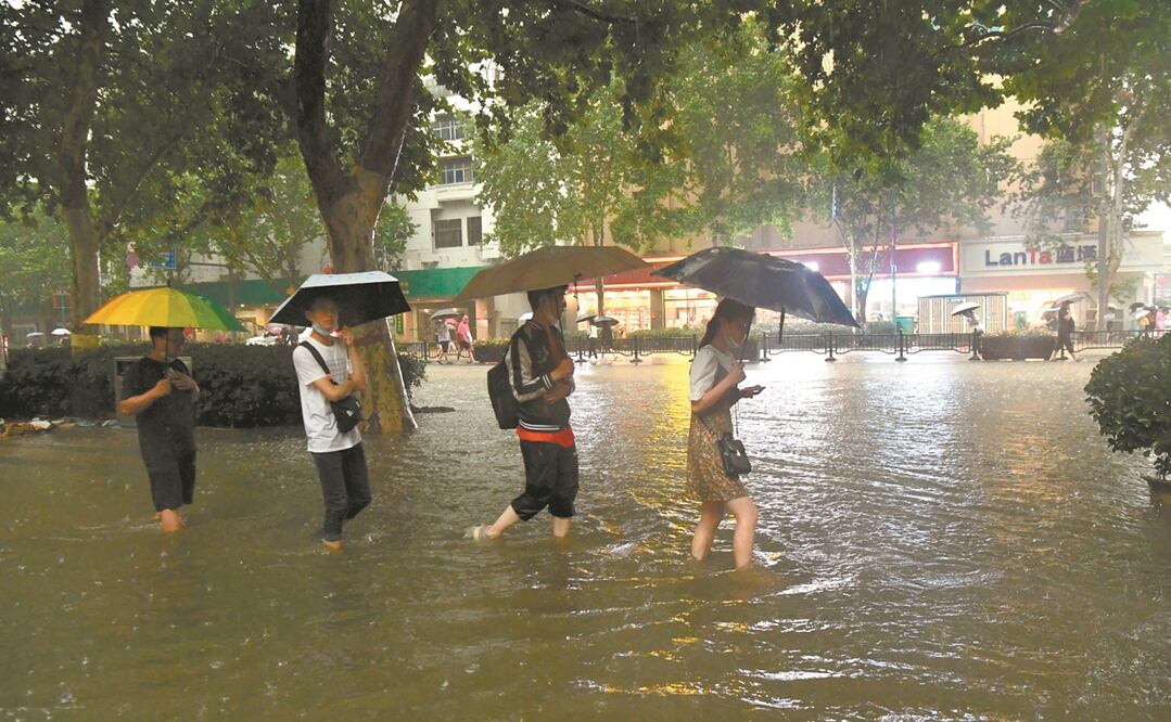 Las recientes temporadas estivales han estado marcadas por catástrofes meteorológicas en el país, como las inundaciones que causaron más de 30 muertos en Beijing en 2023. Foto: Ilustrativa / ZHU XIANG. XINHUA