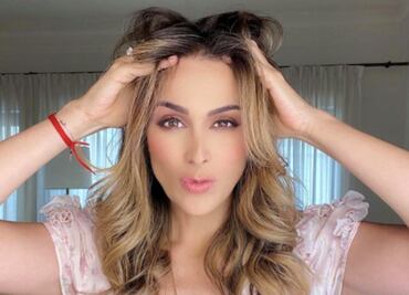 Jacky Bracamontes y su look de impacto en La Voz