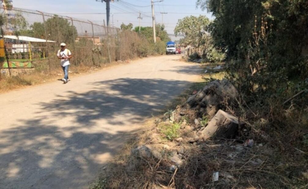 VIDEO Esta es la calle que lleva 20 años sin pavimentar por estar entre Coacalco y Tultitlán, en Edomex