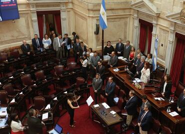 Polémica en Argentina: Senadores se aumentan 170% su salario en plena crisis económica