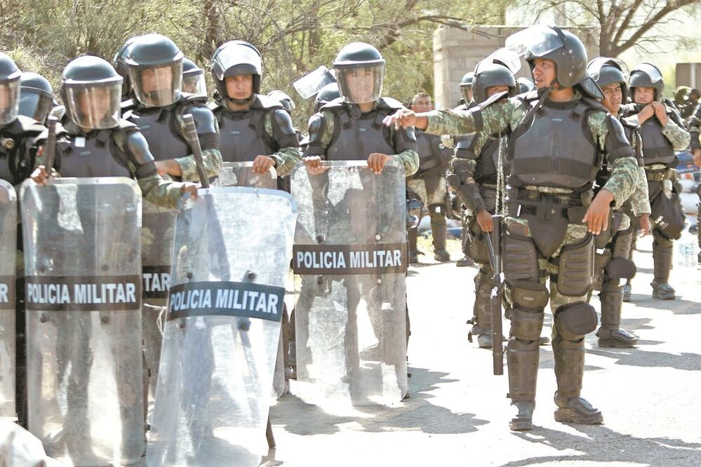 La Guardia Nacional mantiene un fuerte operativo de seguridad en esta presa, de la que se extrae agua para cumplir el tratado con Estados Unidos. Fotos: Christian Torres. El Universal