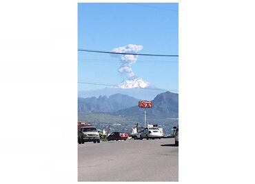 Popocatépetl emite 68 exhalaciones con ligeras cantidades de ceniza