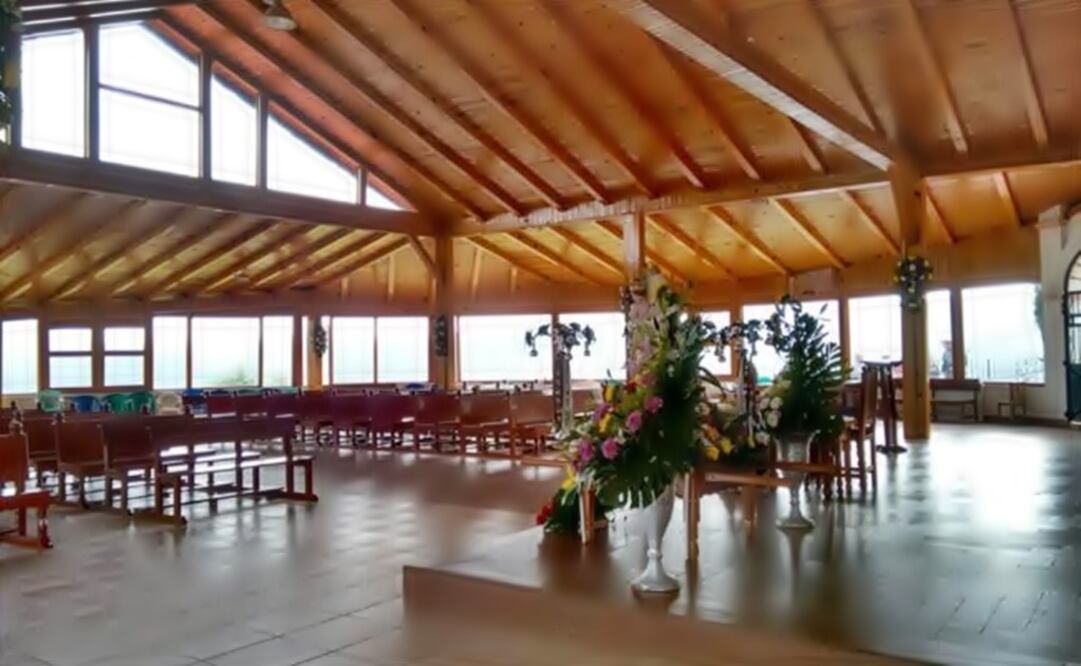 The local church is waiting for the remains of the singer. (Photo: Armando Martínez/EL UNIVERSAL)