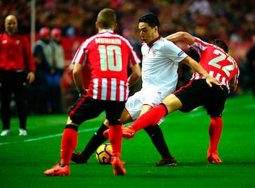 Sevilla gana y queda a dos puntos del líder Barcelona 