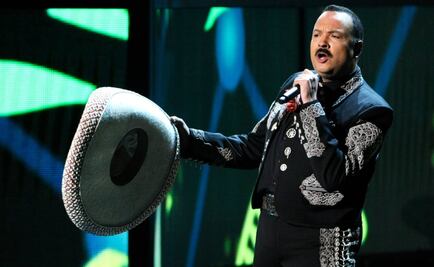 Pepe Aguilar no es alcahuete de su hijo