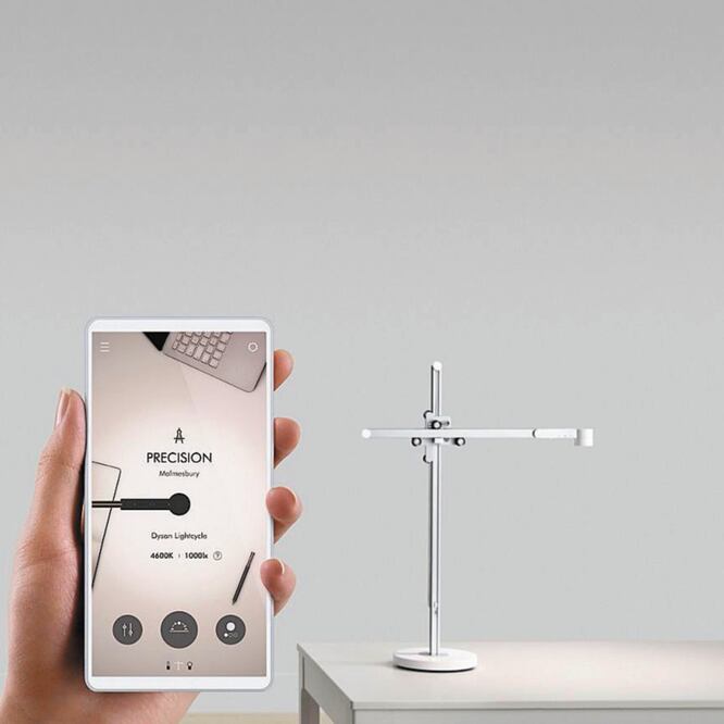 La lámpara puede ser controlada a través de una aplicación móvil. CORTESÍA