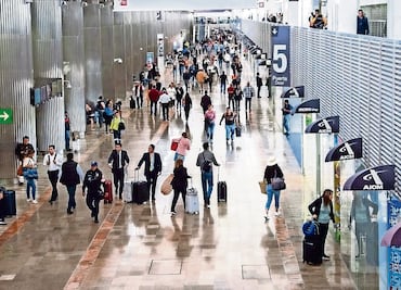 Por lluvias, suspenden despegues y aterrizajes en el AICM; pide consultar el estatus con cada aerolínea