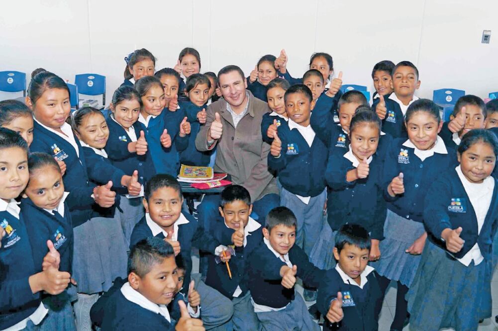 El gobernador de Puebla, Rafael Moreno Valle, afirmó que se debe apoyar al proyecto que consiga la candidatura por la presidencia en 2018 (CORTESÍA)