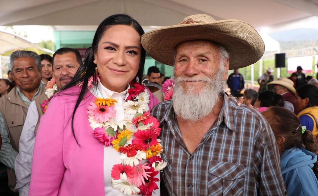 Ariadna Montiel en instalación de Comités de Programas de Bienestar en Tejupilco. Foto: Especial