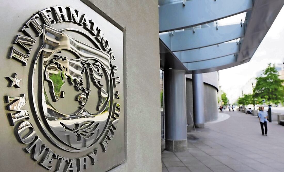 El apoyo del Fondo Monetario Internacional, que preside Kristalina Georgieva, bajó de 35 mil millones de dólares a 24 mil millones. Foto: de ARCHIVO AP