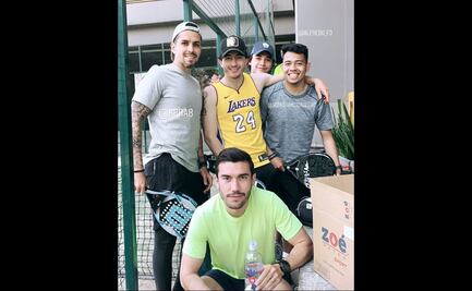 Futbolistas de Pumas juegan pádel pese a riesgo por Covid-19