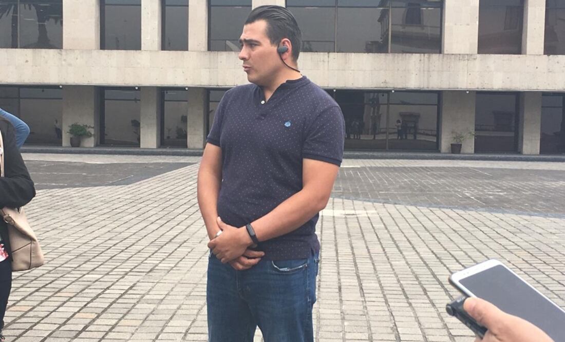 Elementos gritaron en la explanada de la dependencia que buscan un encuentro con Olga Sánchez Cordero. Foto: Ariadna García / EL UNIVERSAL