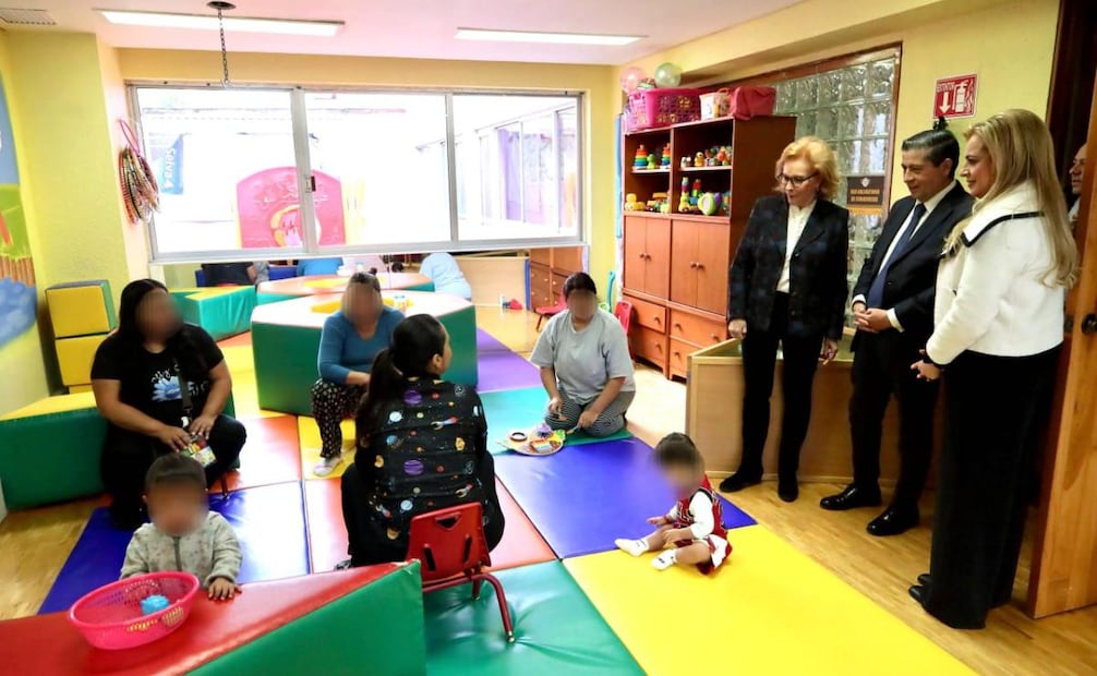 El alcalde de Coyoacán, Giovani Gutiérrez Aguilar, durante su visita a la Fundación John Langdon Down (31/01/26). Foto: Especial